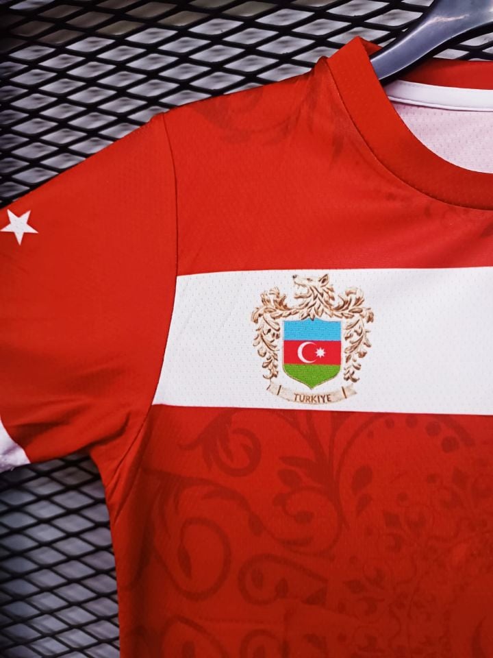 Kurt Motifli Yeni Nesil Türkiye-Azerbaycan Forma Takımı K0169 (Tek Kelime İsim ve Numara Yazılır)