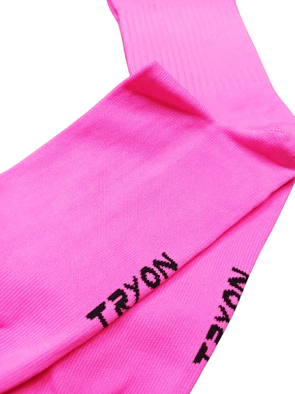 Tryon Hakem ve Futbolcu Konç, Profesyonel Tozluk, Pembe