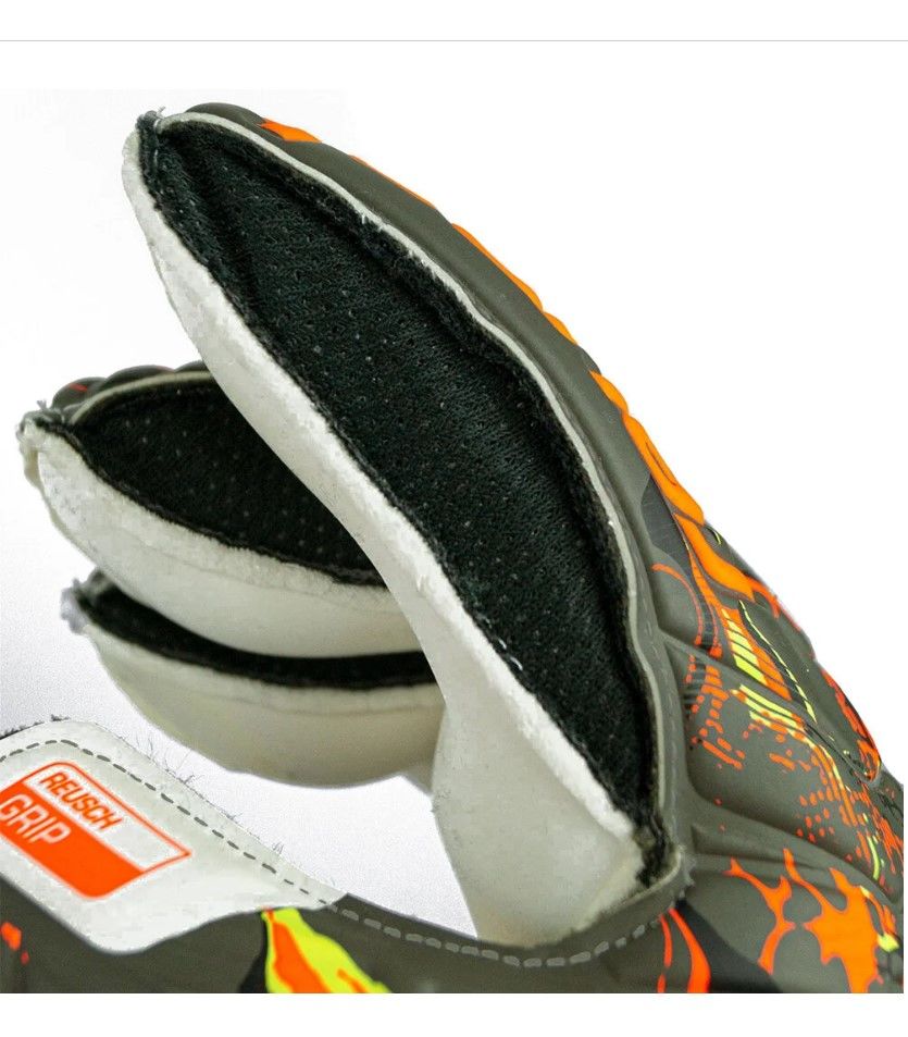 Reusch Attrakt Grip Parmak Desteği Kemikli Kaleci Eldiveni